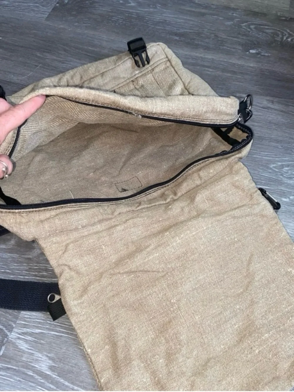 Artesian -- Hemp Messenger Bag